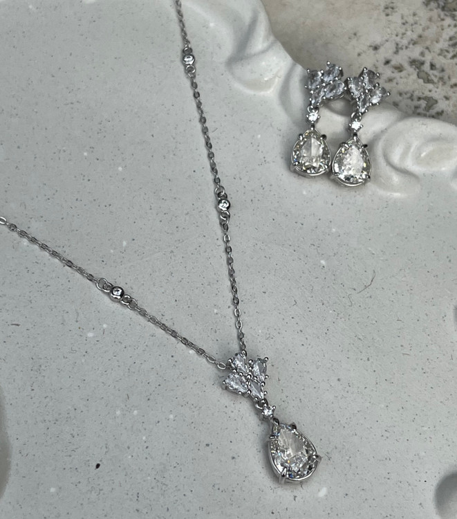 نیم ست نقره زنانه اشکی موزانایت