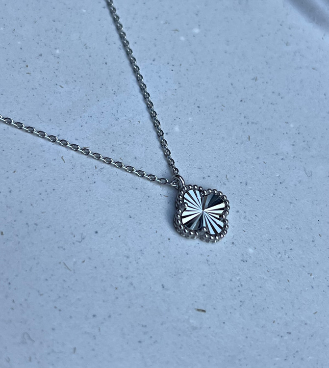 گردنبند نقره زنانه ونکلیف تراش