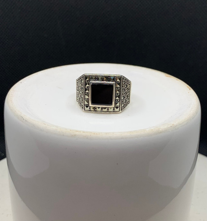 انگشتر نقره مردانه عقیق مشکی مربعی تخت نگین مارکازیت
