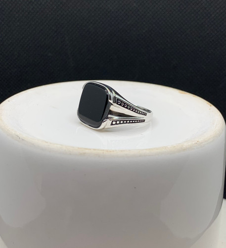 انگشتر نقره مردانه عقیق مشکی مربعی تخت